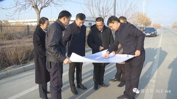 李斌在阿拉尔经济技术开发区调研
