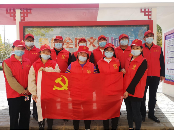 西北兴业集团公交系统联合党支部开展 防电信诈骗宣传志愿服务活动