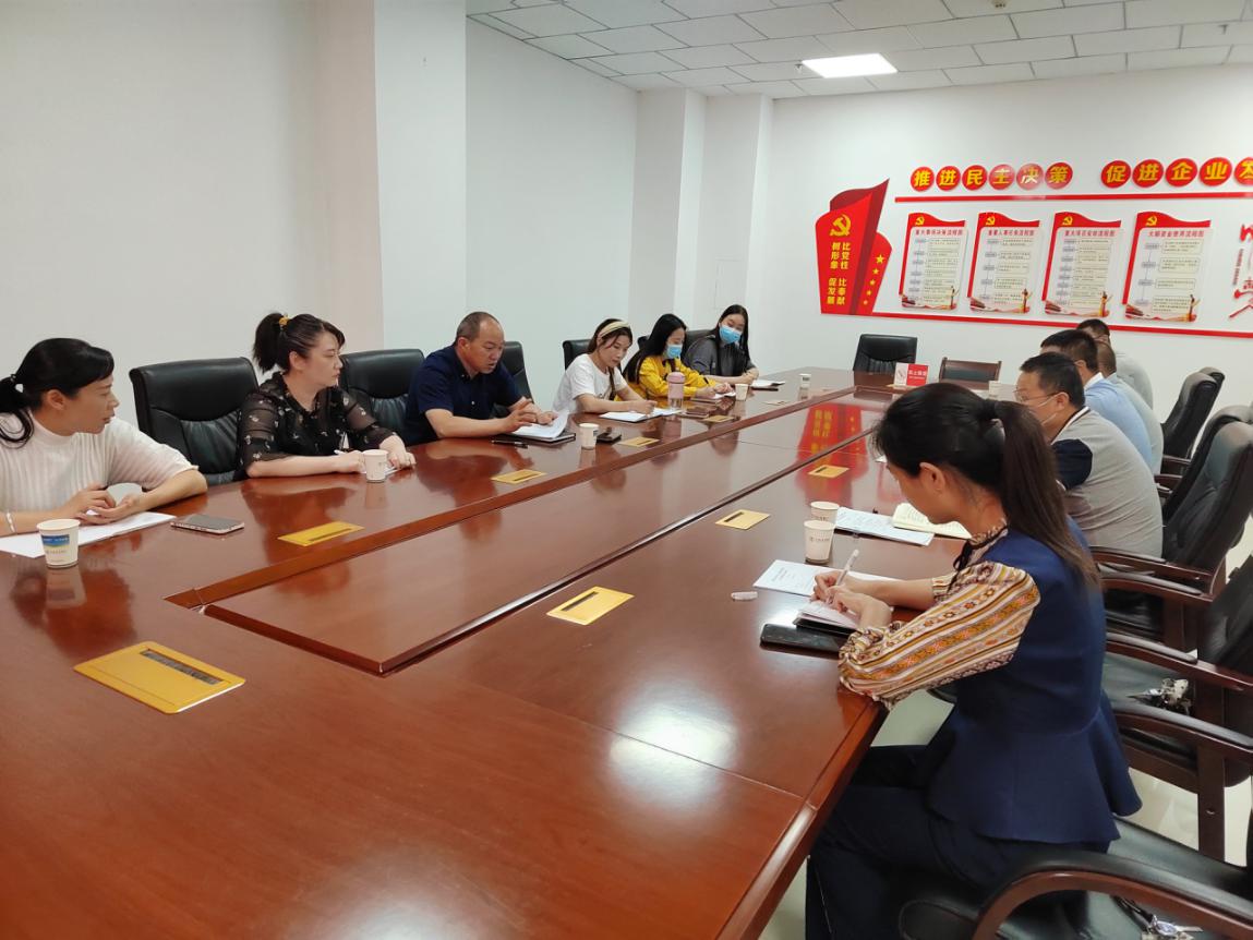 棉麻公司强化年轻干部廉洁教育管理   