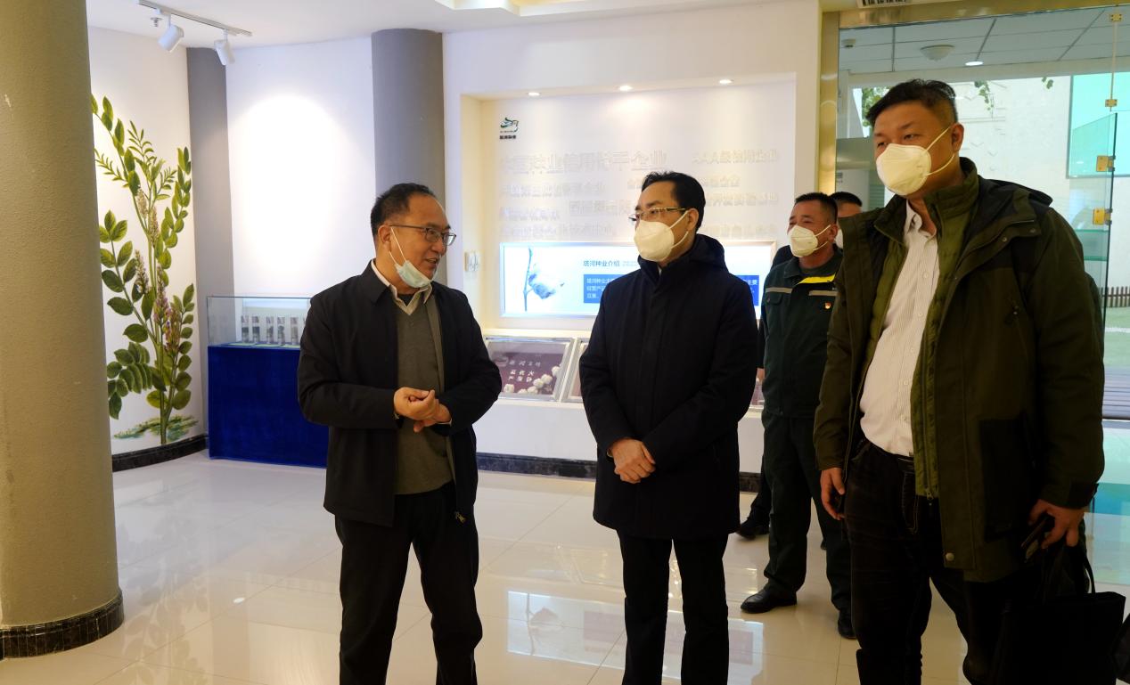 兵团发展改革委一行莅临新农开发  调研指导工作   