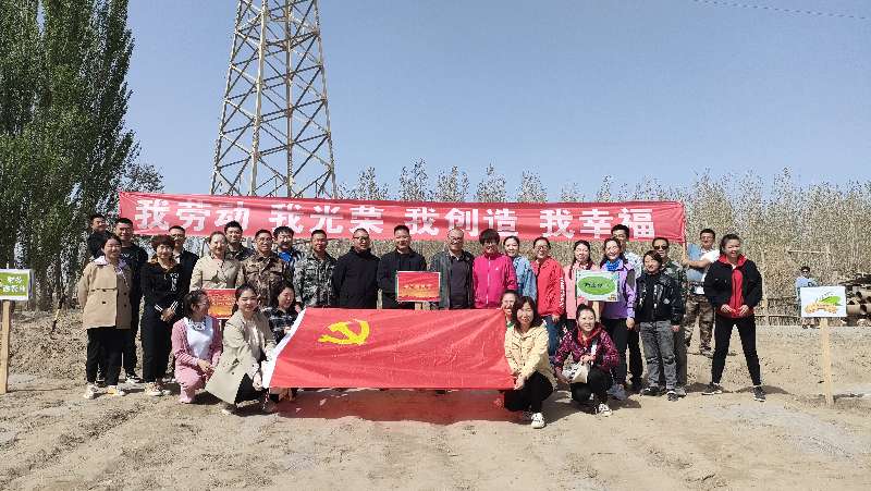 劳动最光荣，奋斗正当时 ——师市国资委党支部联合新鑫公司总部党支部开展西瓜种植活动