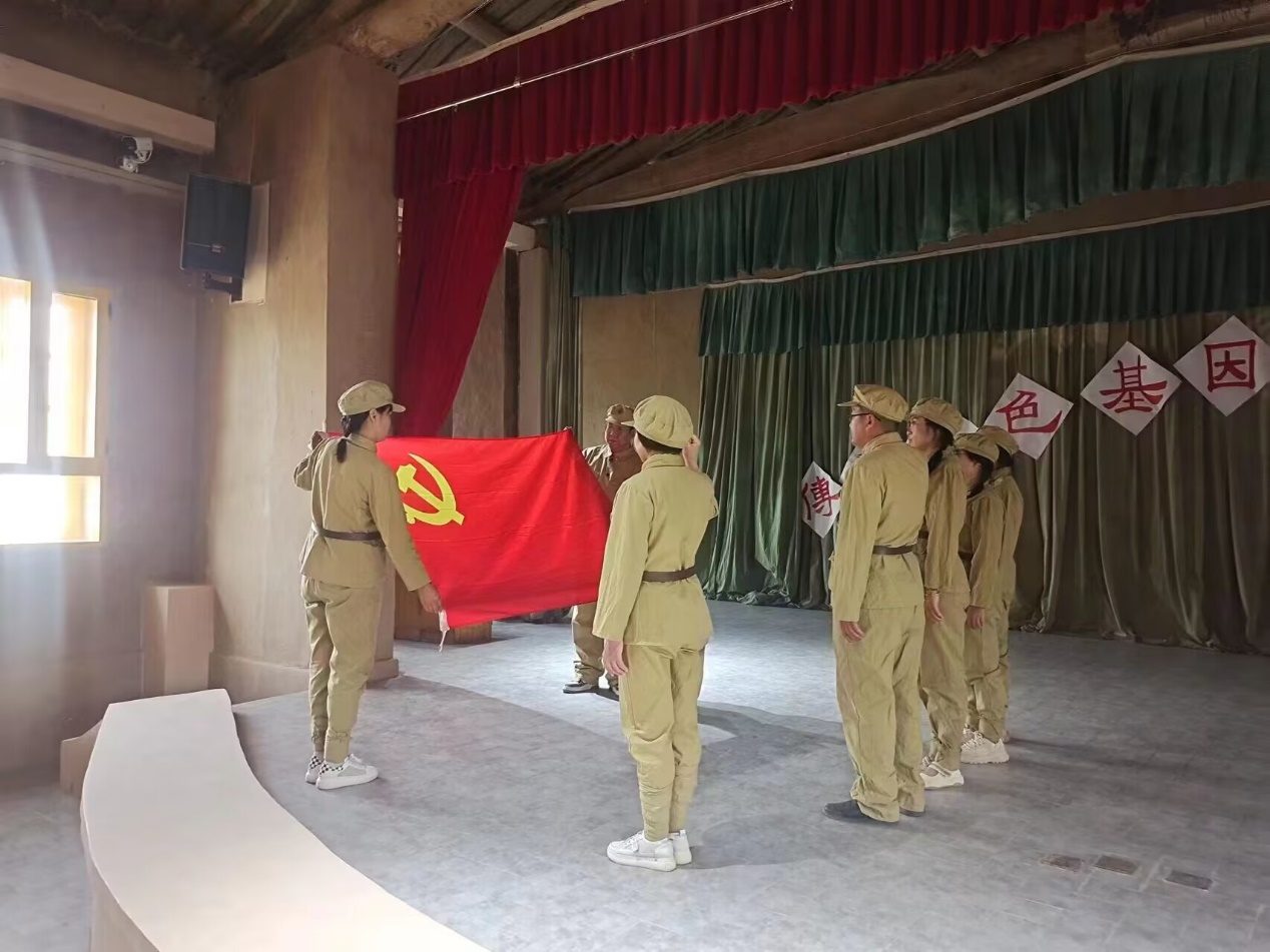 阿拉尔水利水电工程有限公司工程造价咨询分公司党支部开展“参观红色教育基地，重温入党誓词”主题党日活动