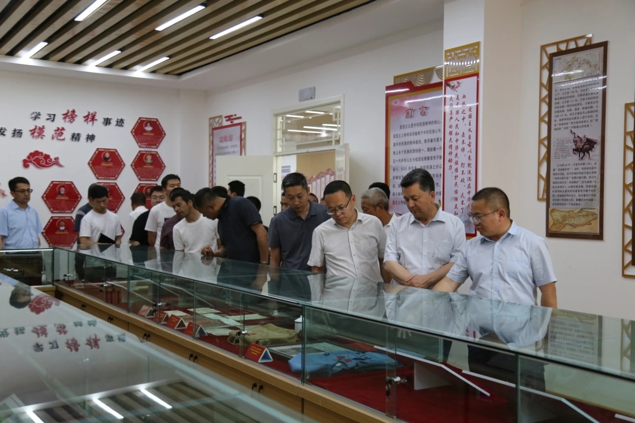 四团开展兵地民族团结共创共建互观互学经验交流活动