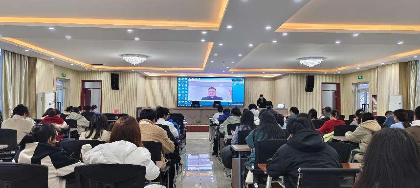 远程授课新思路 谱写帮扶新篇章