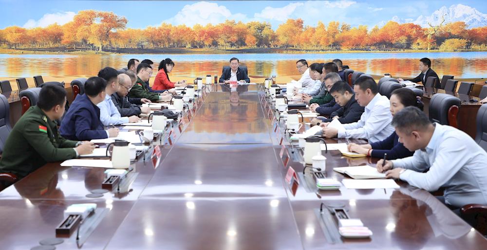 师市党委召开议军会议