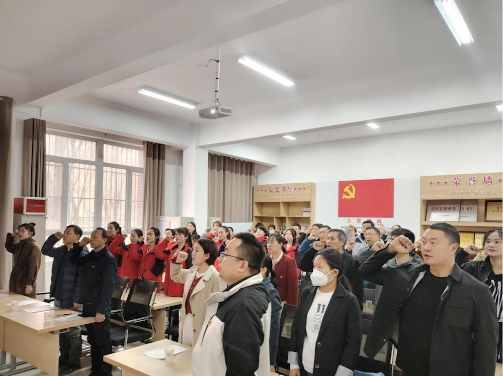 卫健委党总支爱心义诊进社区 健康服务暖人心