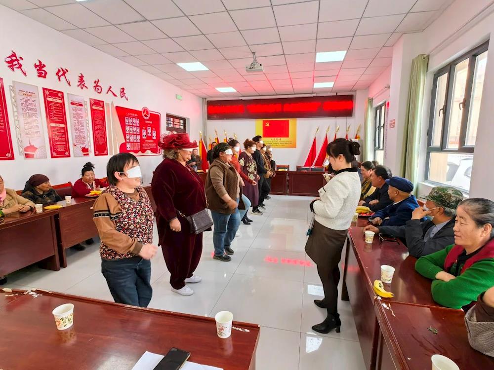 昆岗社区开展民族团结联谊活动