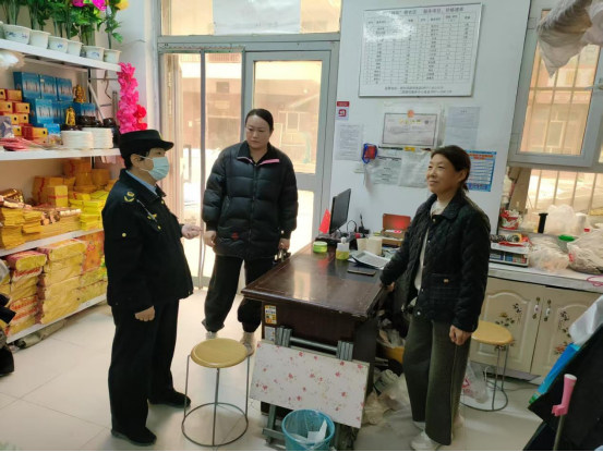 二团开展“清明节”前殡葬用品市场联合检查