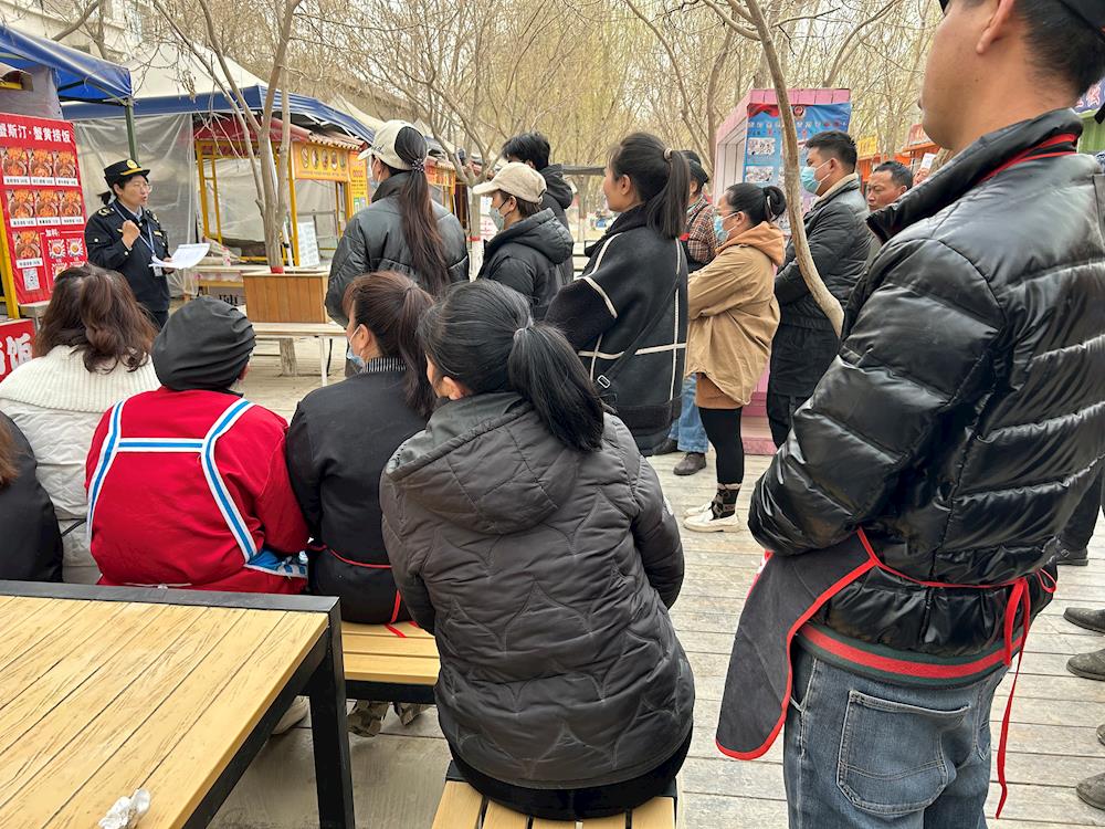 师市市场监督管理局在塔里木大学开展“反对浪费 崇尚节约”主题宣传活动